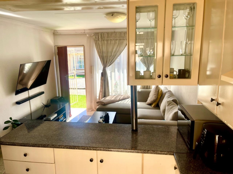 3 Bedroom Property for Sale in Kew Gauteng