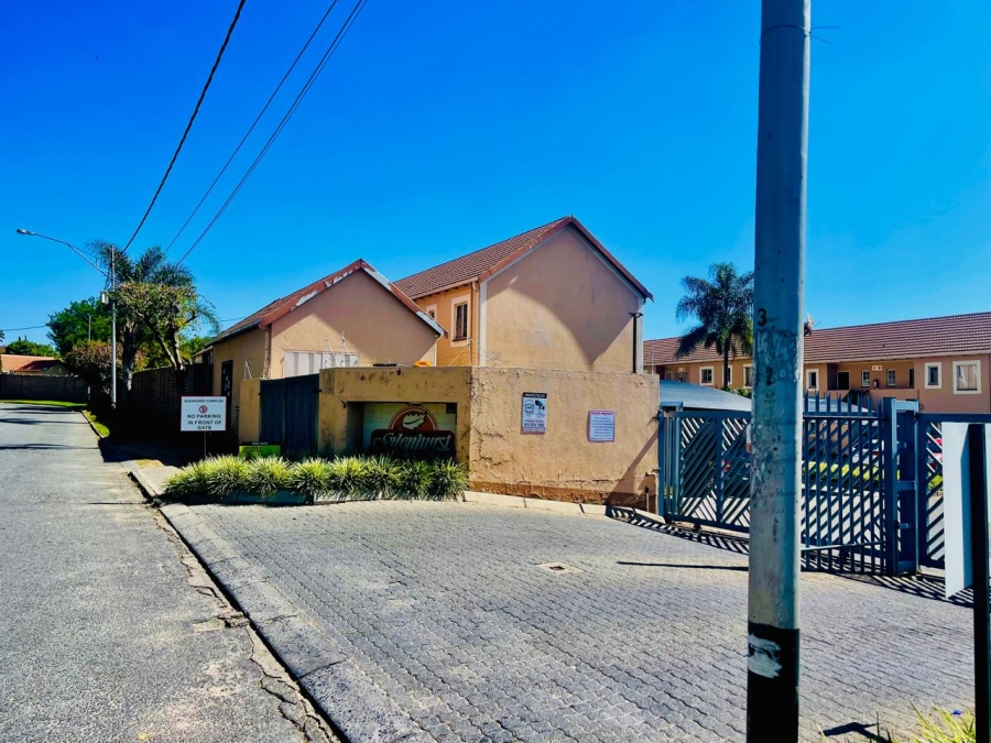 3 Bedroom Property for Sale in Kew Gauteng