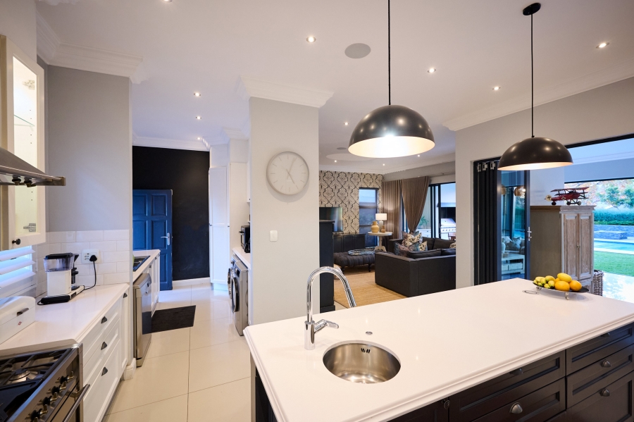 4 Bedroom Property for Sale in Waterfall Country Village Gauteng