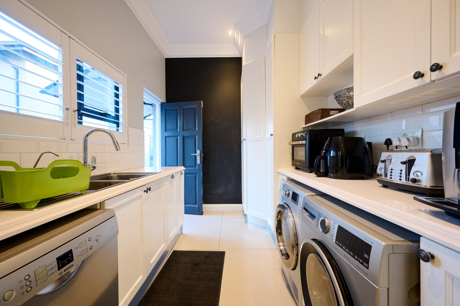 4 Bedroom Property for Sale in Waterfall Country Village Gauteng