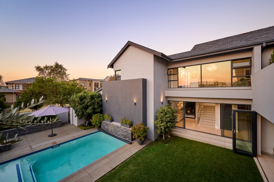 4 Bedroom Property for Sale in Waterfall Country Village Gauteng