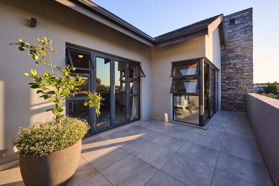 4 Bedroom Property for Sale in Waterfall Country Village Gauteng