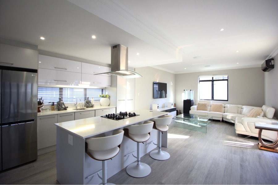4 Bedroom Property for Sale in Broadacres Gauteng