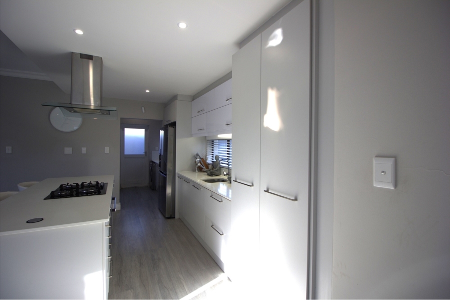 4 Bedroom Property for Sale in Broadacres Gauteng