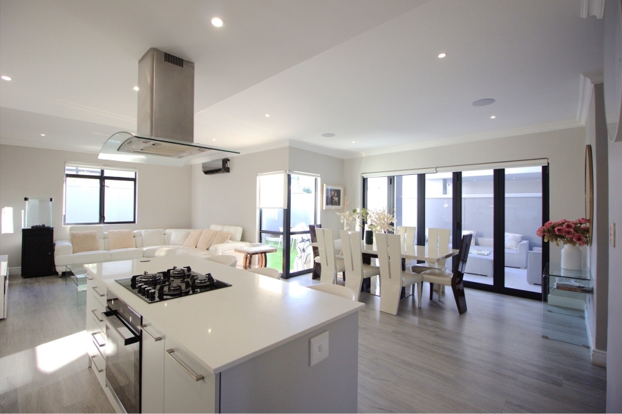 4 Bedroom Property for Sale in Broadacres Gauteng