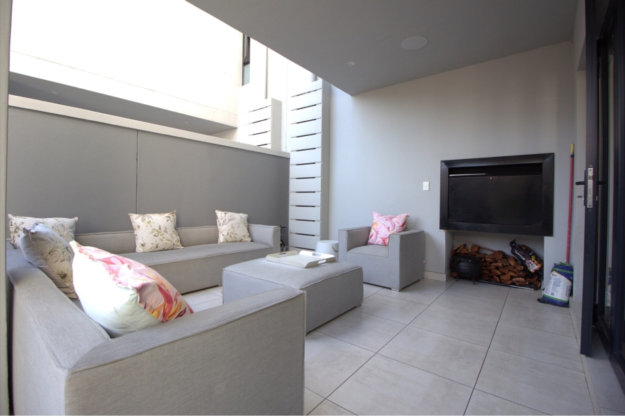 4 Bedroom Property for Sale in Broadacres Gauteng