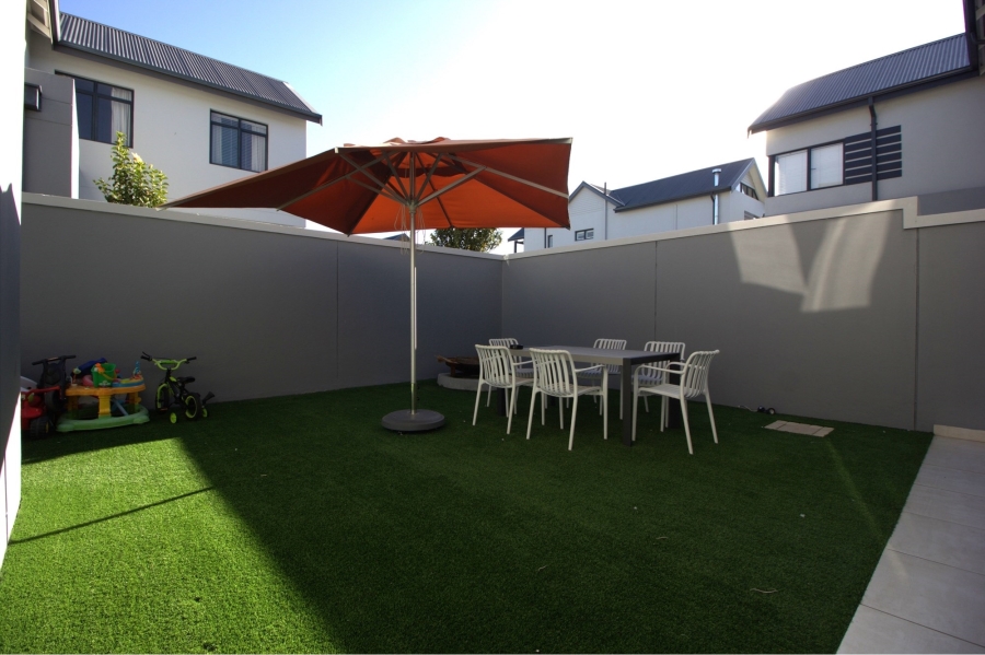 4 Bedroom Property for Sale in Broadacres Gauteng