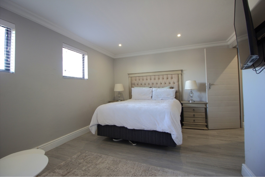 4 Bedroom Property for Sale in Broadacres Gauteng