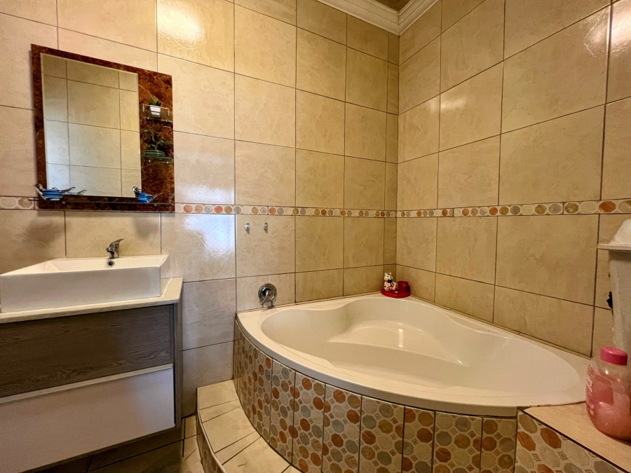 4 Bedroom Property for Sale in Booysens Gauteng