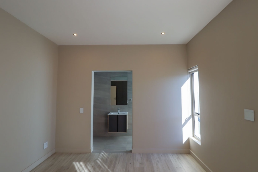 To Let 3 Bedroom Property for Rent in Bryanston Gauteng