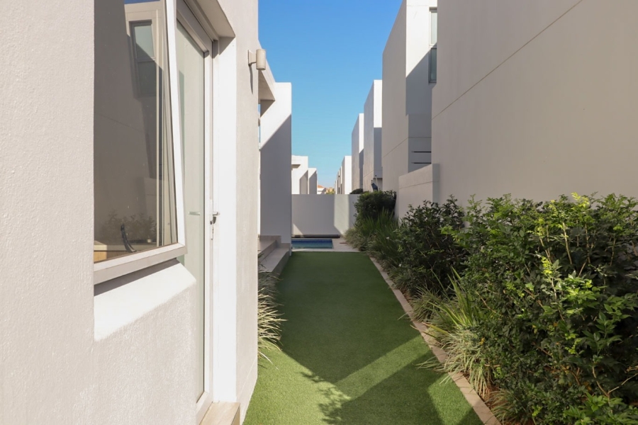 To Let 3 Bedroom Property for Rent in Bryanston Gauteng