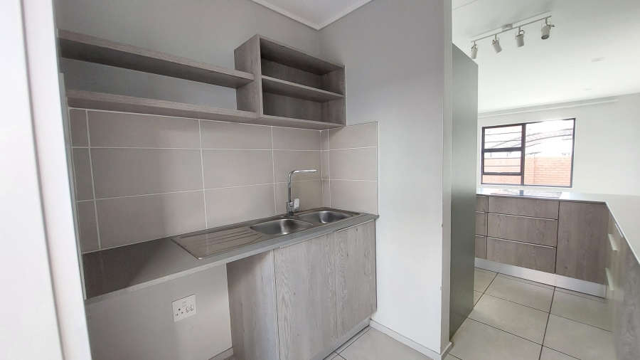 3 Bedroom Property for Sale in Amberfield Gauteng