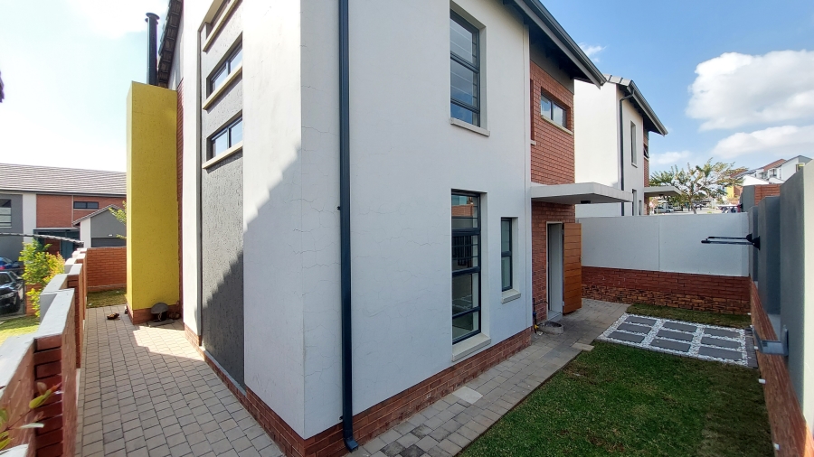 3 Bedroom Property for Sale in Amberfield Gauteng