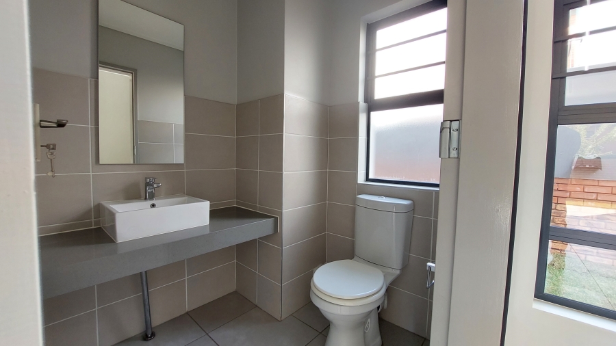 3 Bedroom Property for Sale in Amberfield Gauteng