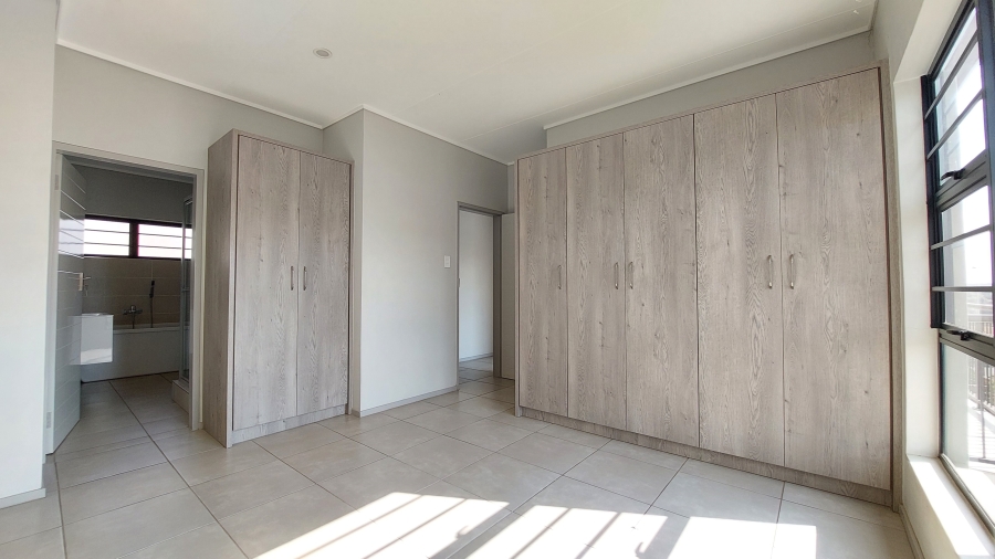3 Bedroom Property for Sale in Amberfield Gauteng