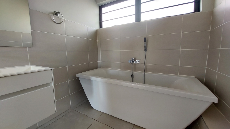 3 Bedroom Property for Sale in Amberfield Gauteng