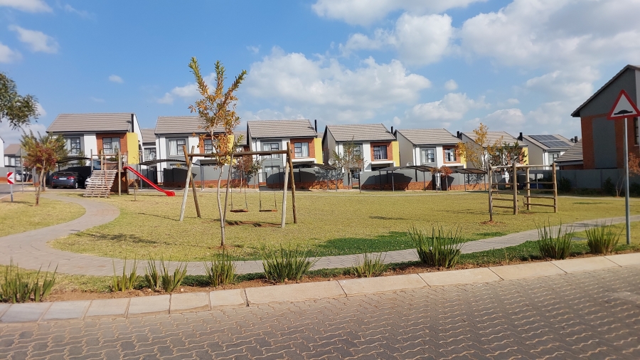 3 Bedroom Property for Sale in Amberfield Gauteng