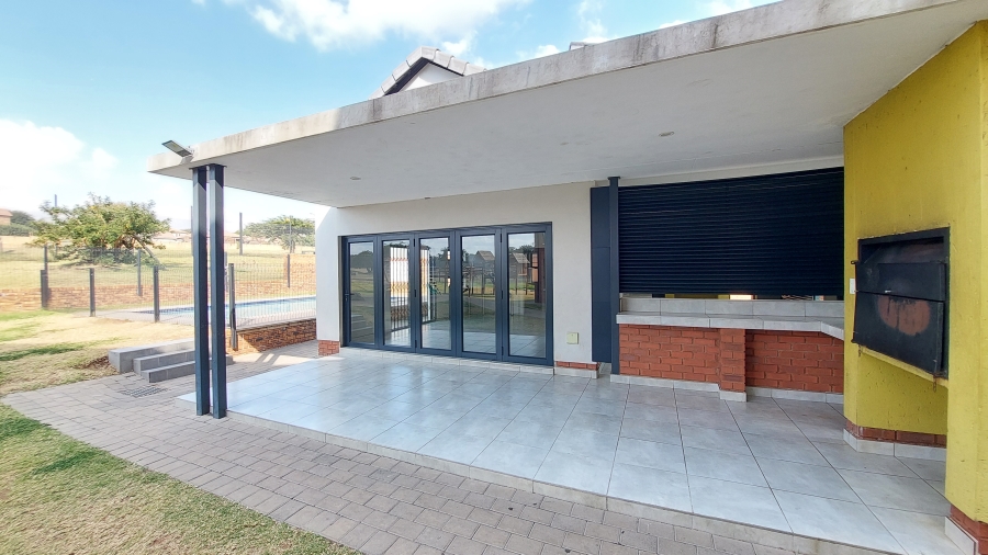 3 Bedroom Property for Sale in Amberfield Gauteng