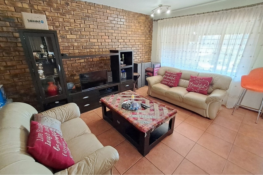 3 Bedroom Property for Sale in Hennopspark Gauteng