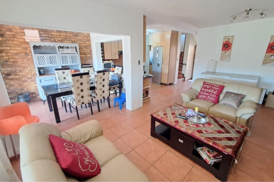 3 Bedroom Property for Sale in Hennopspark Gauteng