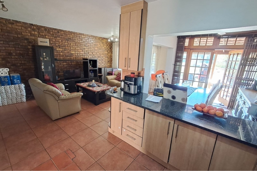 3 Bedroom Property for Sale in Hennopspark Gauteng