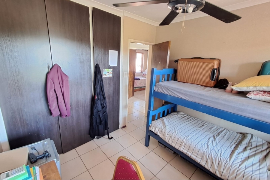 3 Bedroom Property for Sale in Hennopspark Gauteng