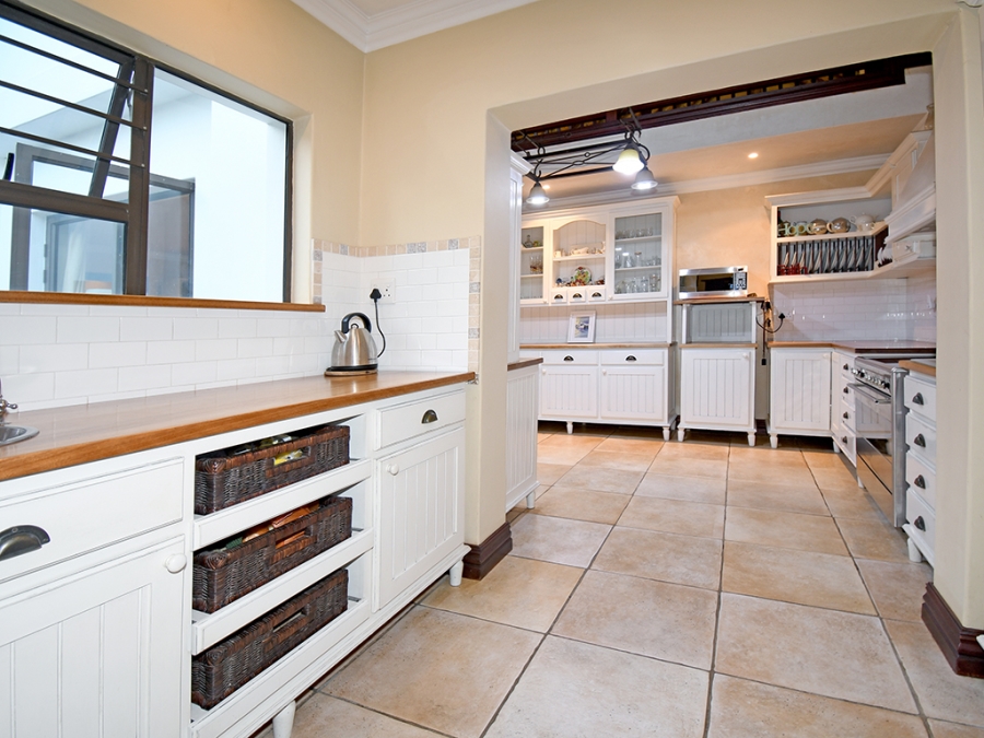 7 Bedroom Property for Sale in Sandhurst Gauteng
