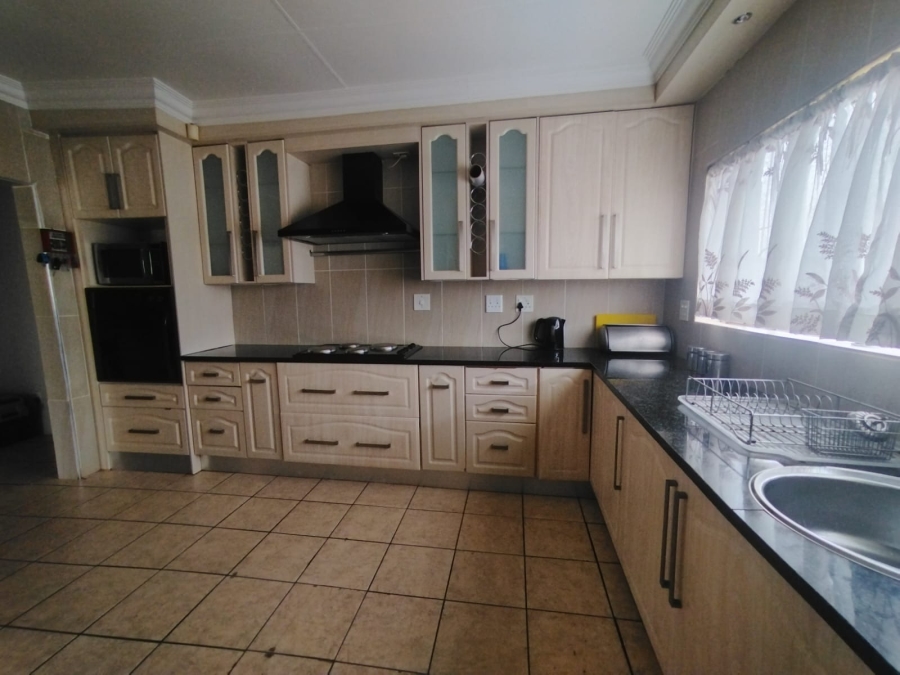 3 Bedroom Property for Sale in Toekomsrus Gauteng