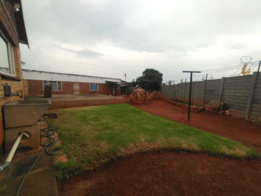 3 Bedroom Property for Sale in Toekomsrus Gauteng