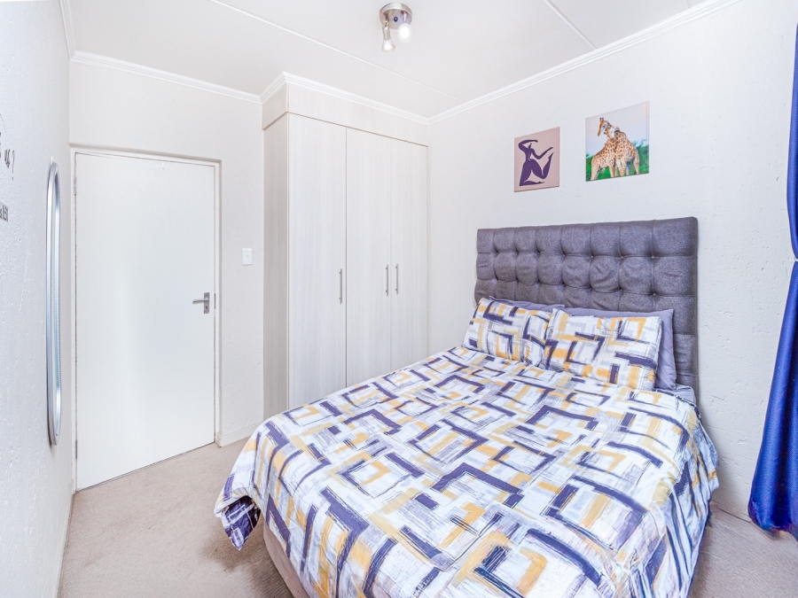 1 Bedroom Property for Sale in Beverley Gauteng