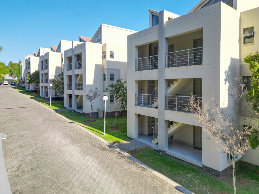 1 Bedroom Property for Sale in Beverley Gauteng