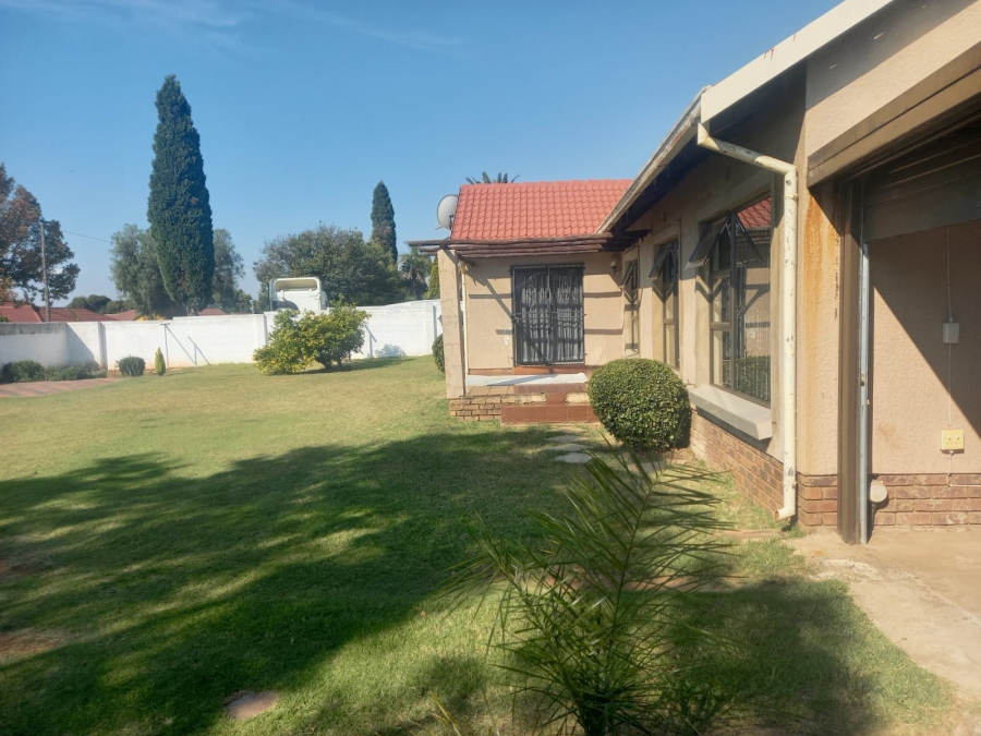 4 Bedroom Property for Sale in Noordwyk Gauteng