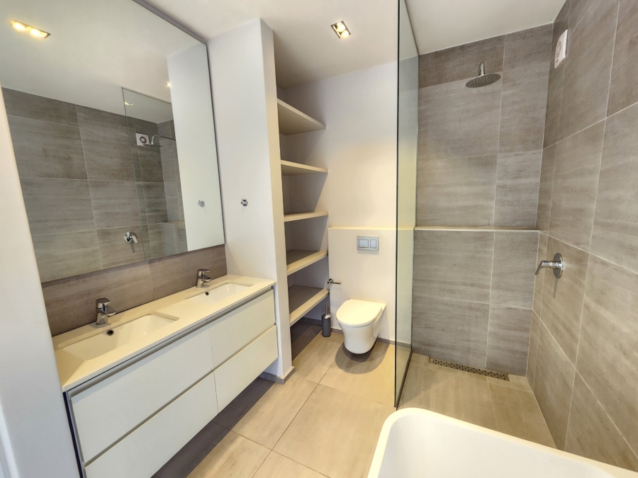 2 Bedroom Property for Sale in Nieuw Muckleneuk Gauteng