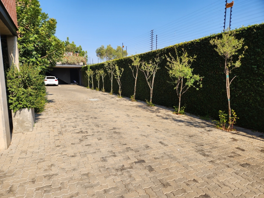 2 Bedroom Property for Sale in Nieuw Muckleneuk Gauteng