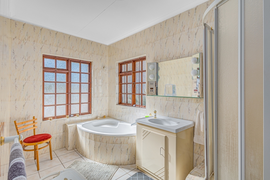 14 Bedroom Property for Sale in Chartwell Gauteng