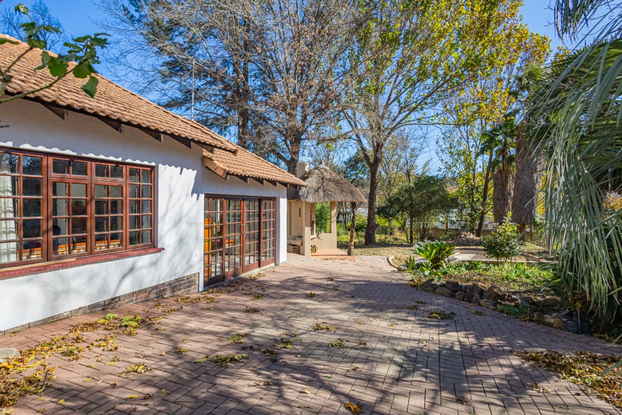 14 Bedroom Property for Sale in Chartwell Gauteng