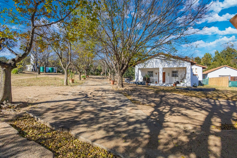 14 Bedroom Property for Sale in Chartwell Gauteng