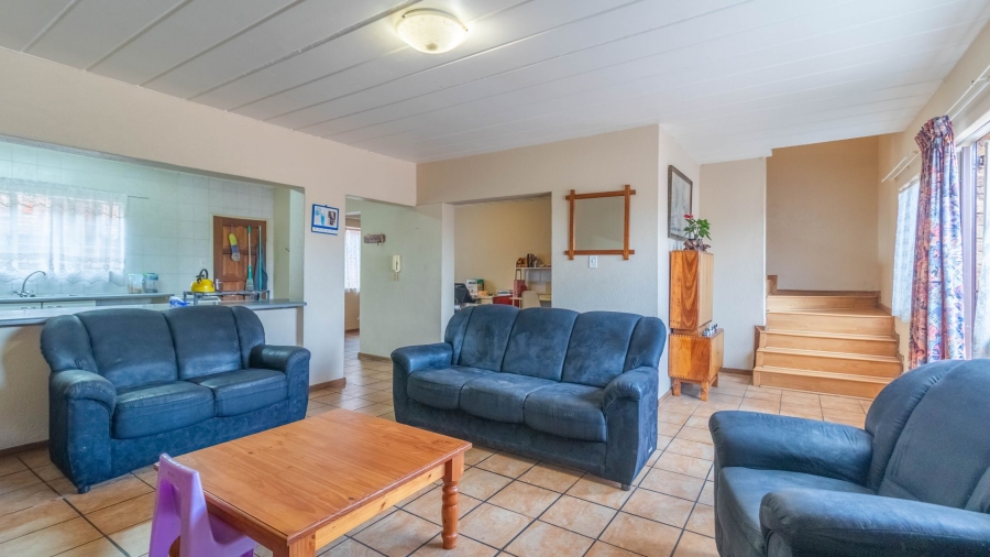 2 Bedroom Property for Sale in South Crest Gauteng