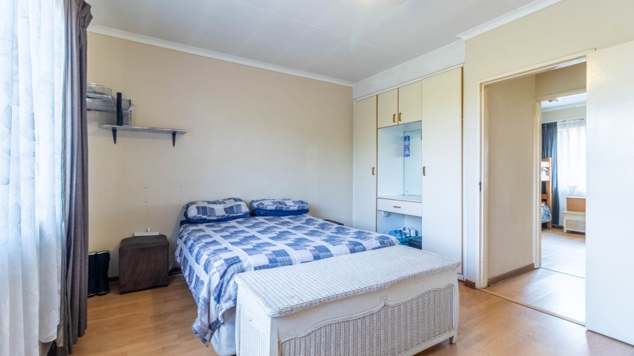 2 Bedroom Property for Sale in South Crest Gauteng
