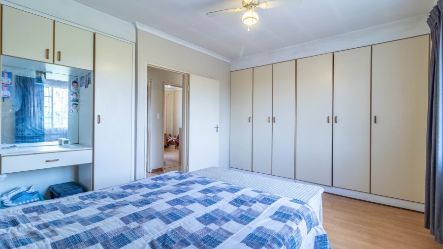 2 Bedroom Property for Sale in South Crest Gauteng