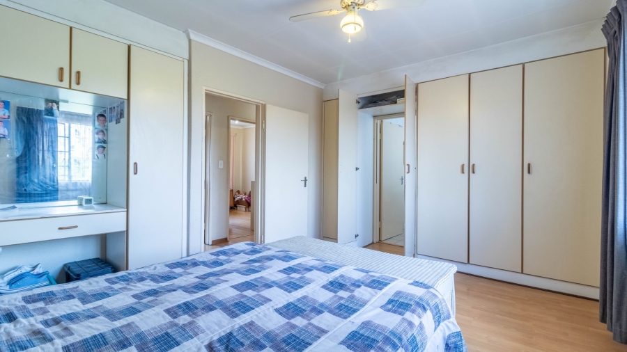 2 Bedroom Property for Sale in South Crest Gauteng