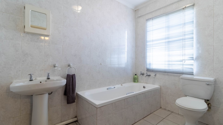 2 Bedroom Property for Sale in South Crest Gauteng