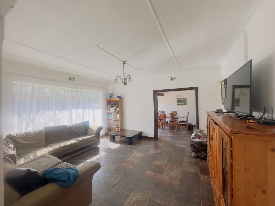 5 Bedroom Property for Sale in Lambton Gauteng