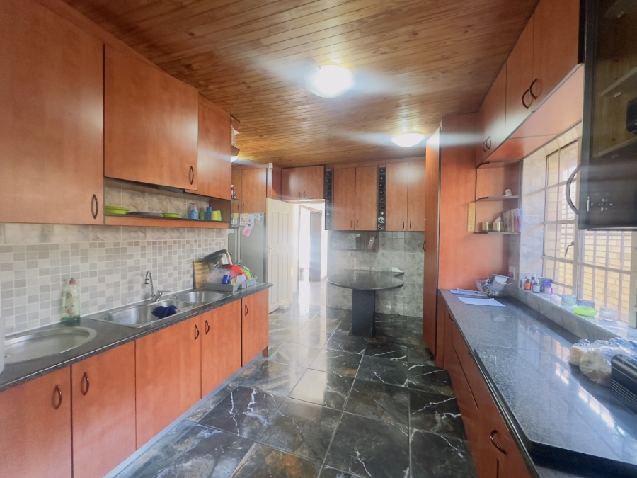 5 Bedroom Property for Sale in Lambton Gauteng