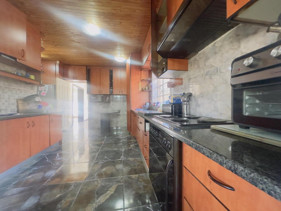 5 Bedroom Property for Sale in Lambton Gauteng