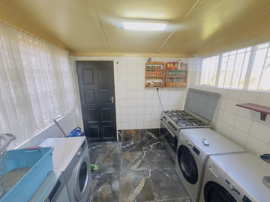 5 Bedroom Property for Sale in Lambton Gauteng