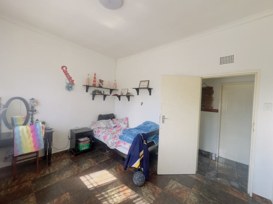 5 Bedroom Property for Sale in Lambton Gauteng