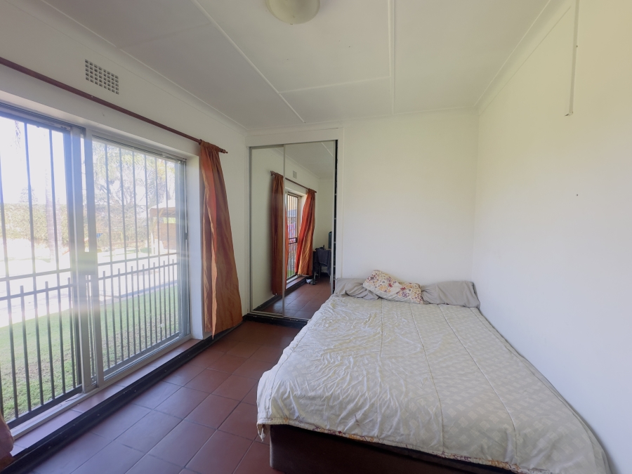 5 Bedroom Property for Sale in Lambton Gauteng