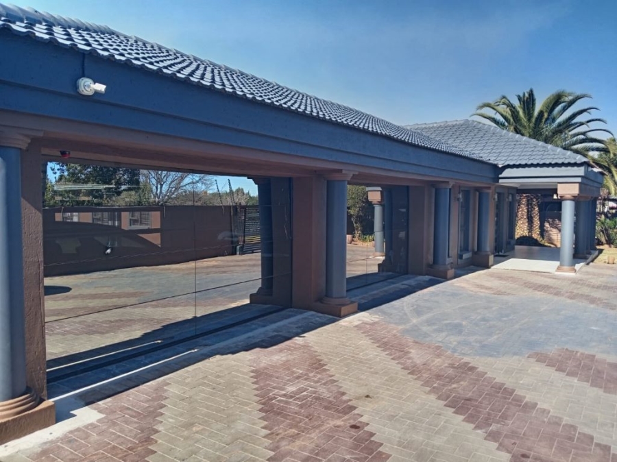 4 Bedroom Property for Sale in Brackenhurst Gauteng