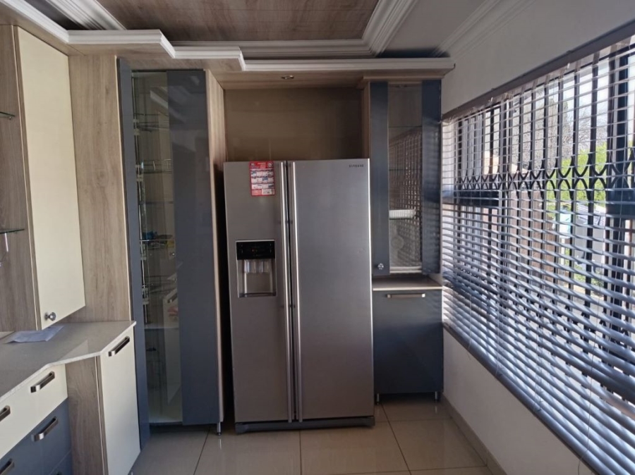4 Bedroom Property for Sale in Brackenhurst Gauteng
